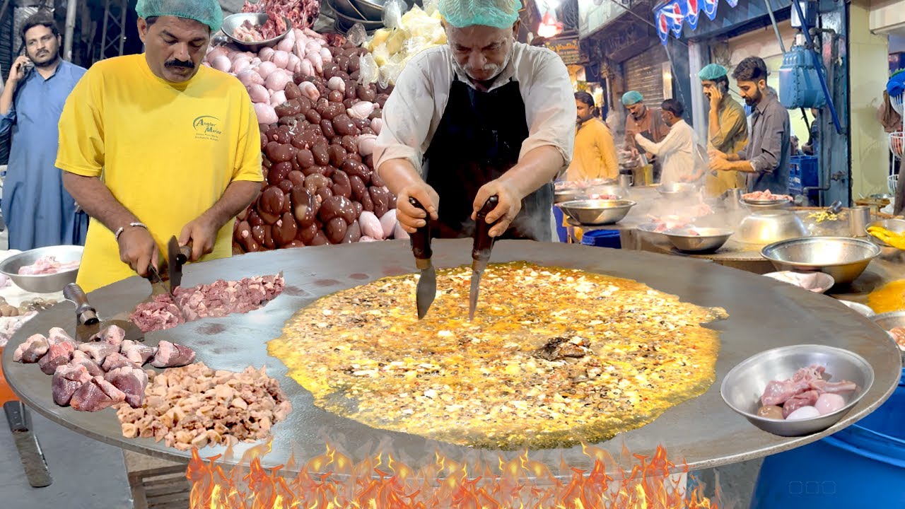 UNMATCHED PAKISTANI STREET TALENT! BUTTER GOAT BRAIN & OFFAL STEW KATAKAT LAHORE PAKISTAN