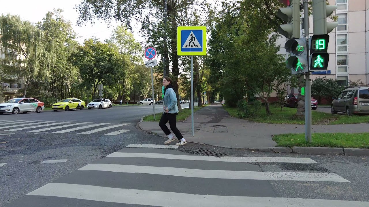Another Moscow. Walking in the Lublino residential district of Moscow 4K