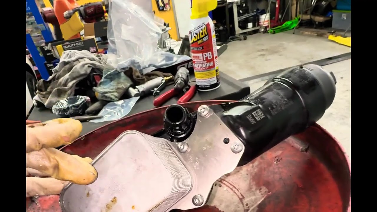 FIXING EVERY MAJOR OIL & COOLANT LEAK ON A 2018 BMW 330i 😳🔧