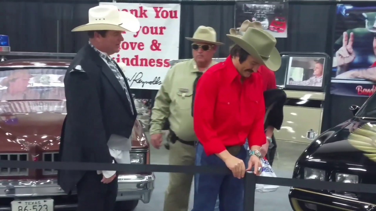 young fan gets nice surprise at Burt Reynolds exhibit