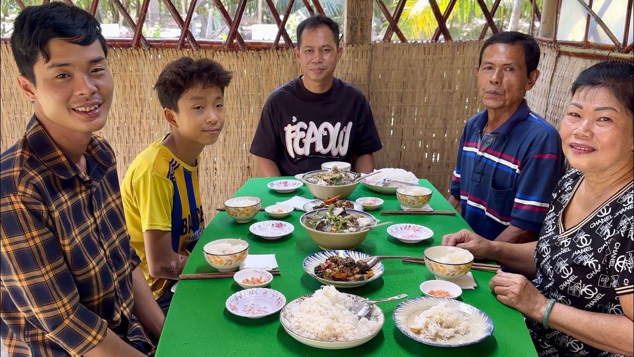 Canh Chua Cá Lóc Đồng Kho Tiêu Thành Quả Buổi Tối Của 2 Chú Cháu /at6n