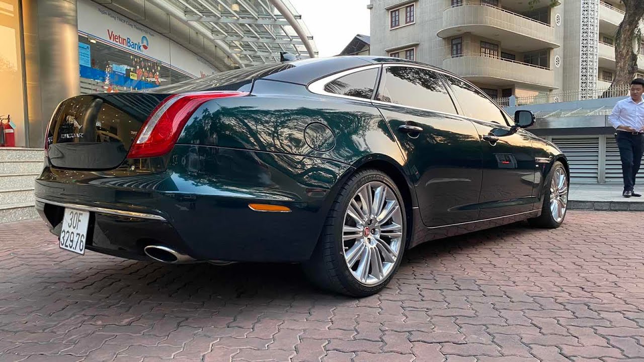 New Jaguar XJ Green Color Better Mercedes S-Class 2020 ? businessmen car