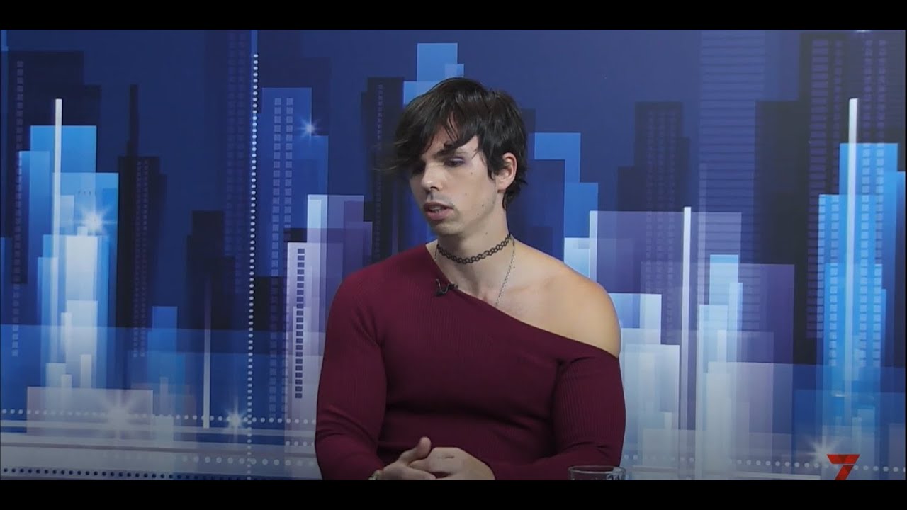 Entrevista al Filósofo Queer Simón Cano Le Tiec en 7TV Málaga.