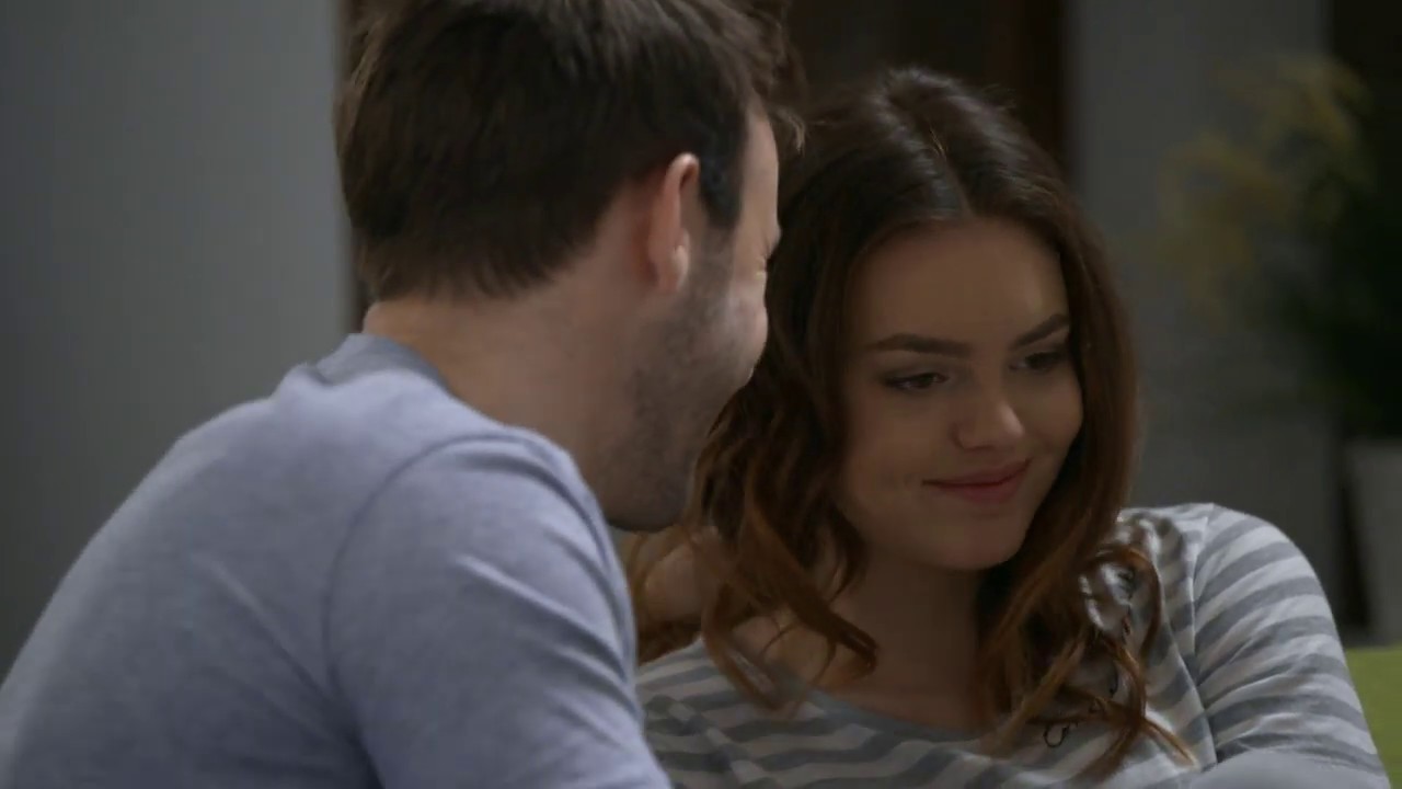 OTECKOVIA - Tomáš sa Linde ospravedlnil. O jej noci s Jarom ešte nevie