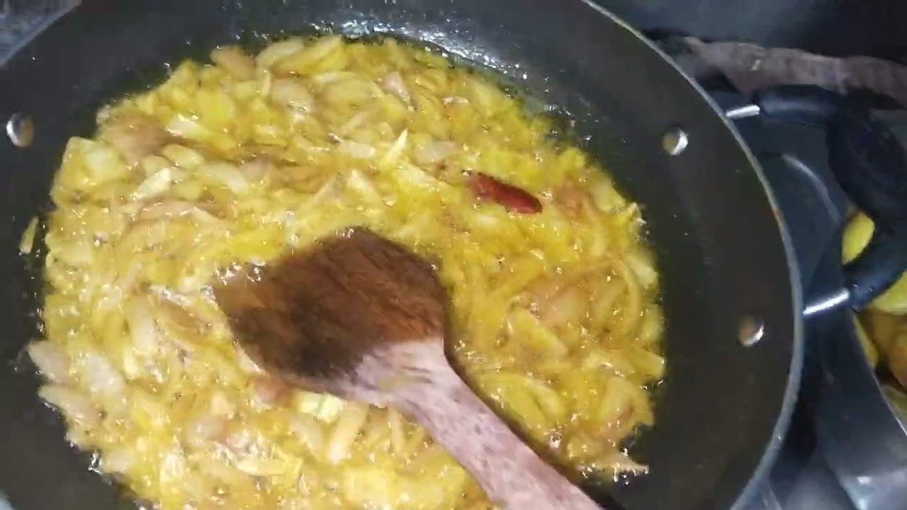আলু কষা