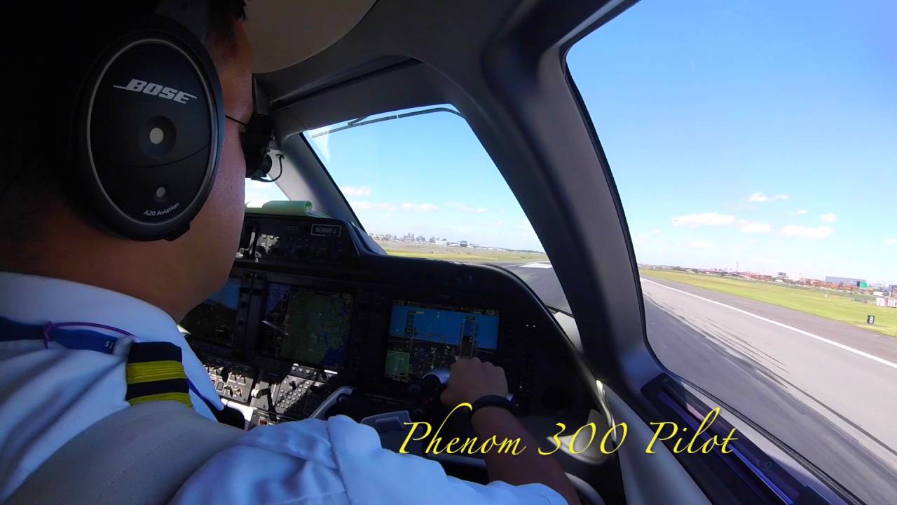 Crosswind landing at KEWR - Newark Liberty International Aiport - Embraer Phenom 300