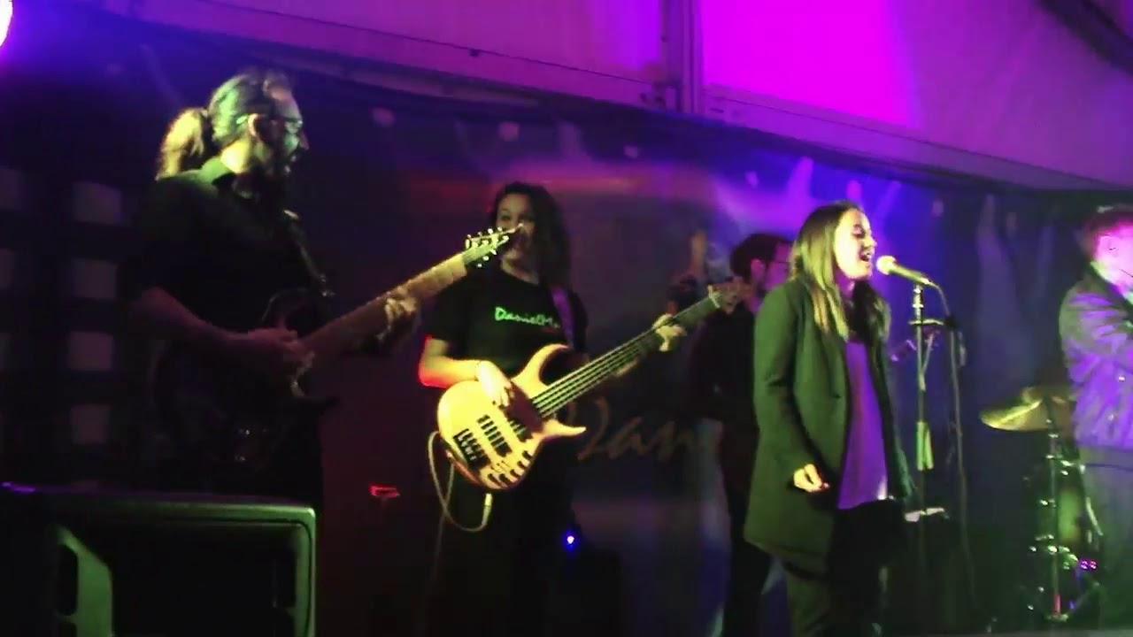 Danielmas band live cover Waka Waka