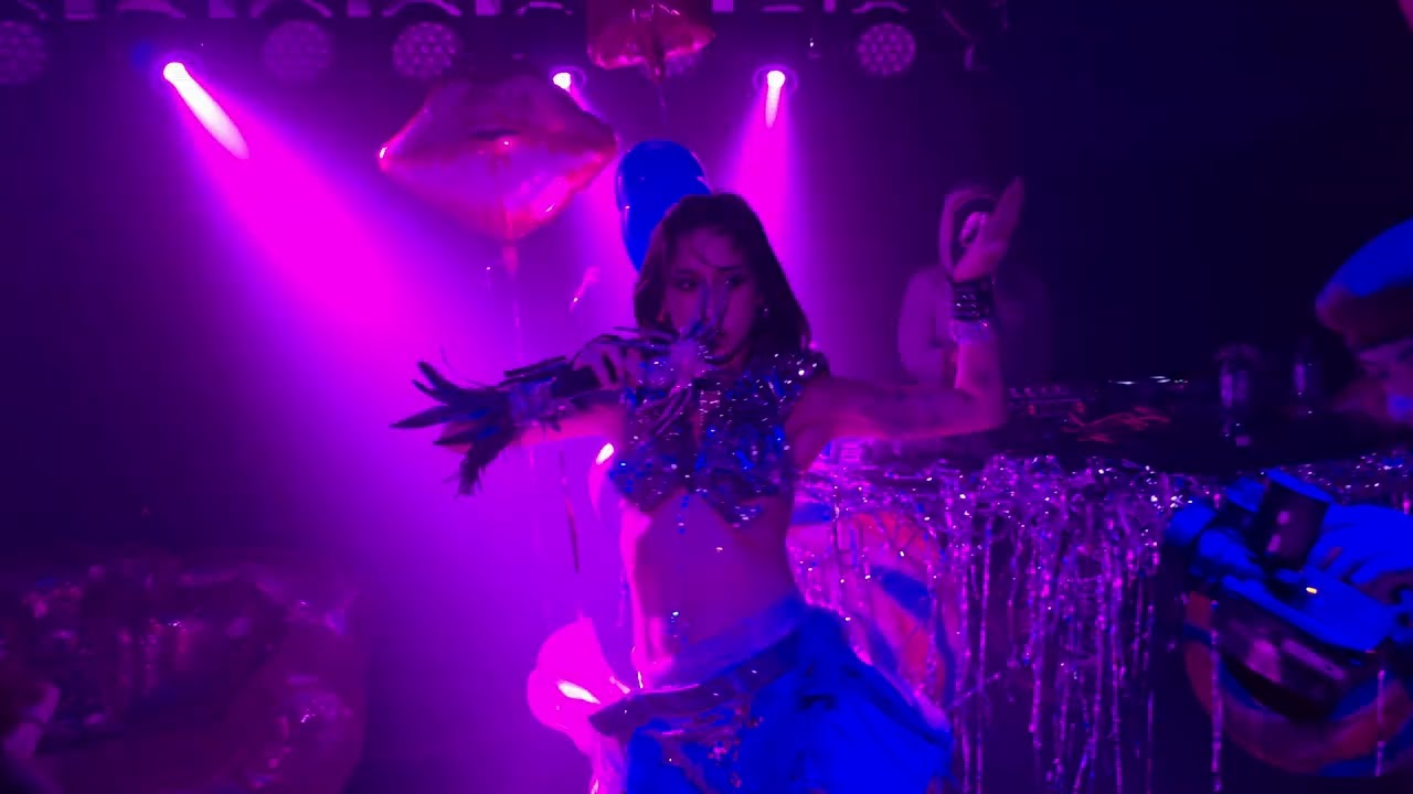 2025-11-17: Isabella Lovestory - Telenovela (Live at Hydrozagadka, Warsaw, PL)