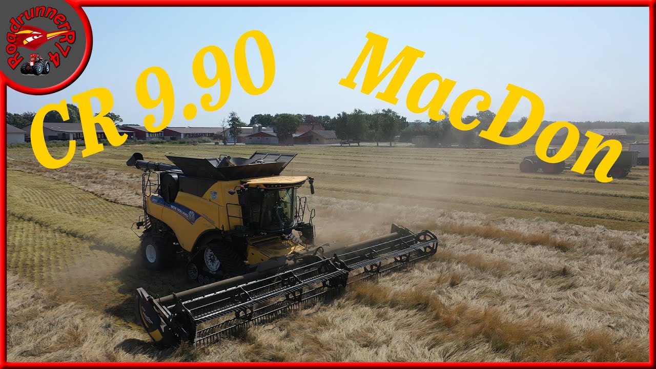 CR9.90 with MacDon 40 FEET header in strawgras cutting like a knife