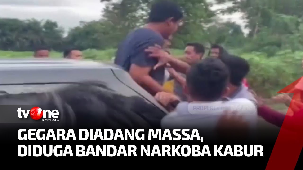 Mobil Polisi Hancur, Bandar Narkoba Kabur | Buru Srgap tvOne