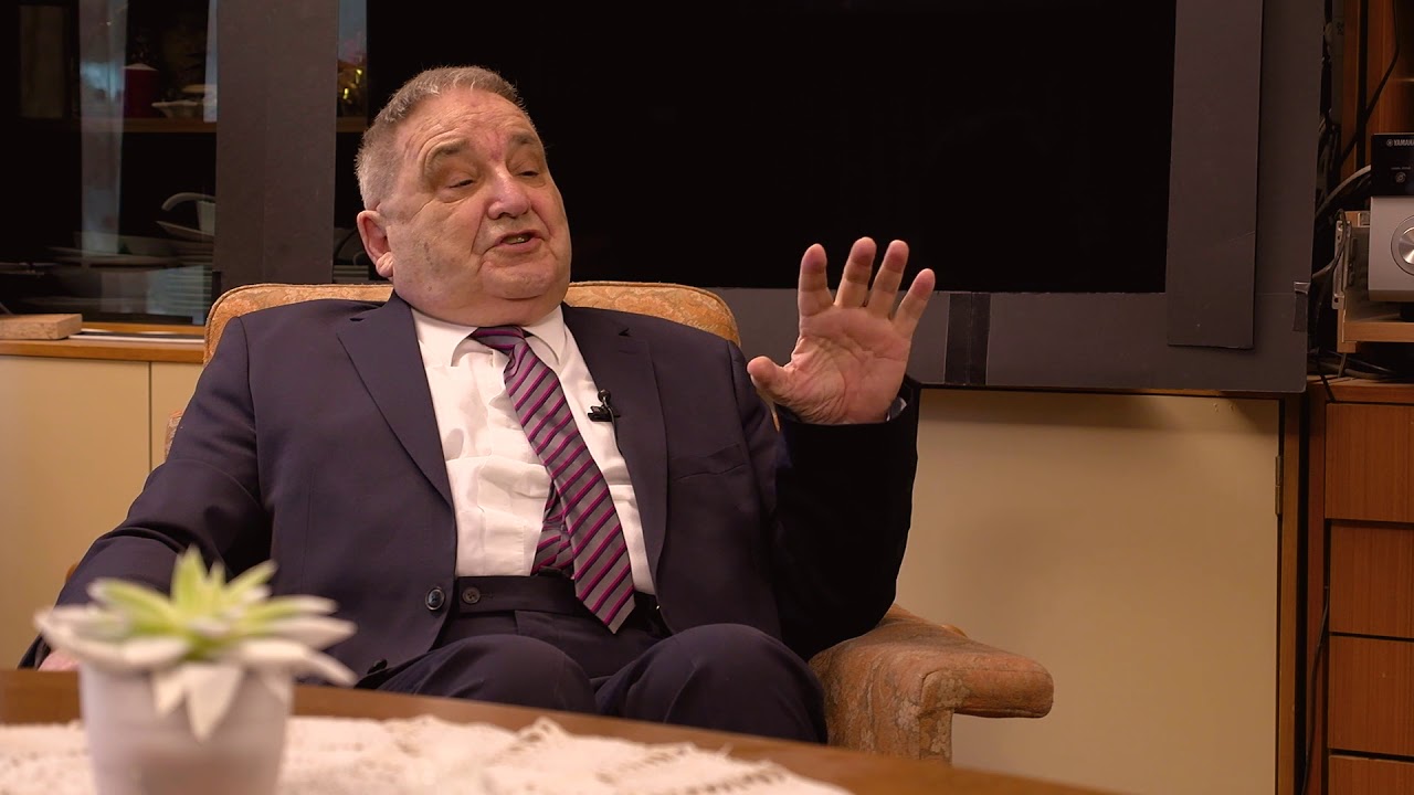 Intervju z zaslužnim prof. dr. Rafaelom Cajhnom