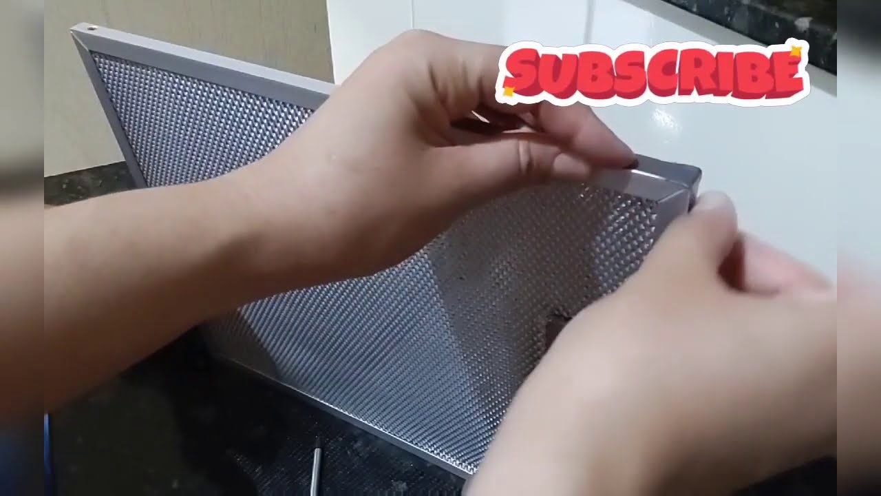 COMO LIMPAR A TELINHA DA COIFA? VEJA ABRINDO A TELINHA  PARA LIMPEZA. DICAS ÚTEIS 1000