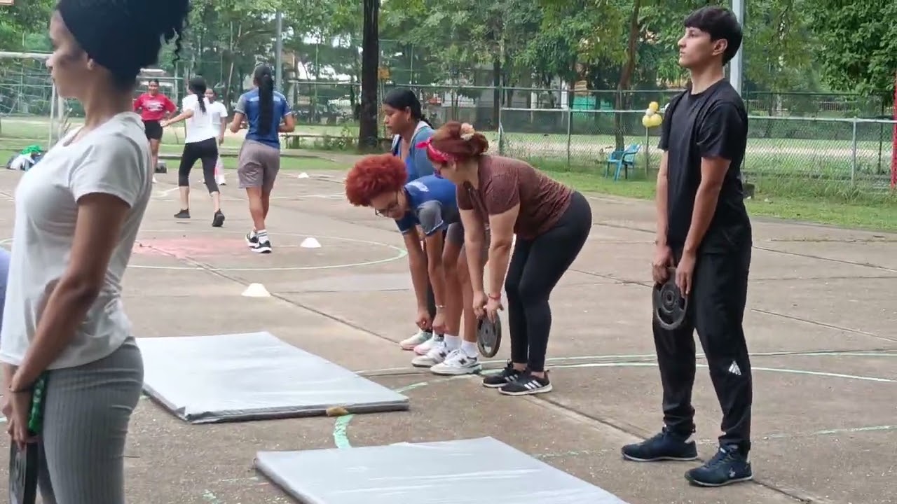 Coordinación 😁 la elegancia de una sección de entrenamiento 😎
