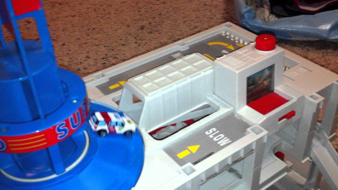 Micro Machines Super Auto World Playset - Demonstration of Features
