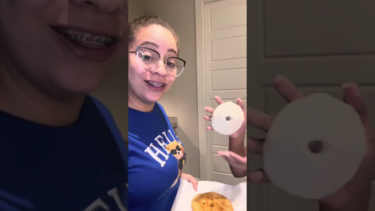 Enseñando a mi hija a hacer arepas venezolana 😏😎😖😫 #suscribense #viralvideo #paratii #família 