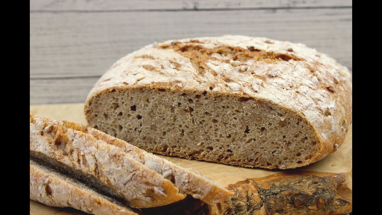 Emmerbrot mit Körnern