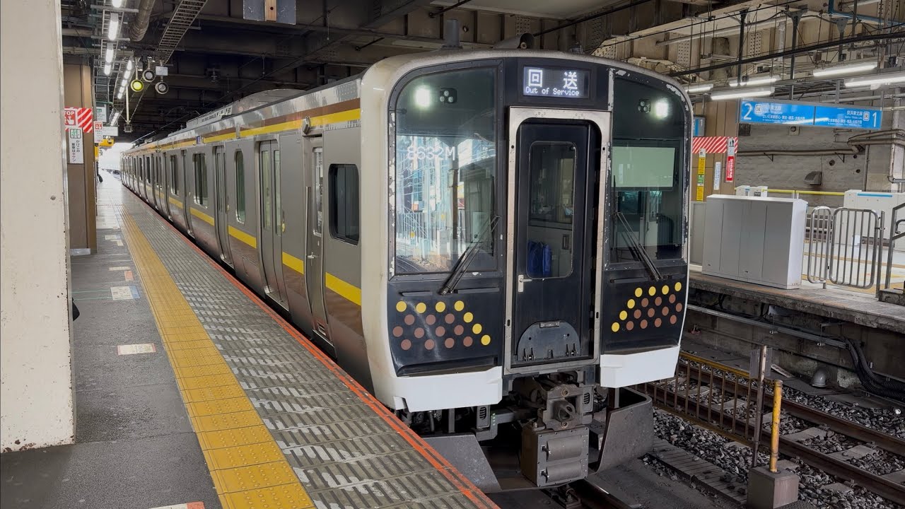 【4K高画質】【E131系TN13編成３両  OM入場回送（C保全）】E131系600番台ﾔﾏTN13編成が回送電車として静かに大宮駅3番線を発車するシーン（回8632M）2026.1.26