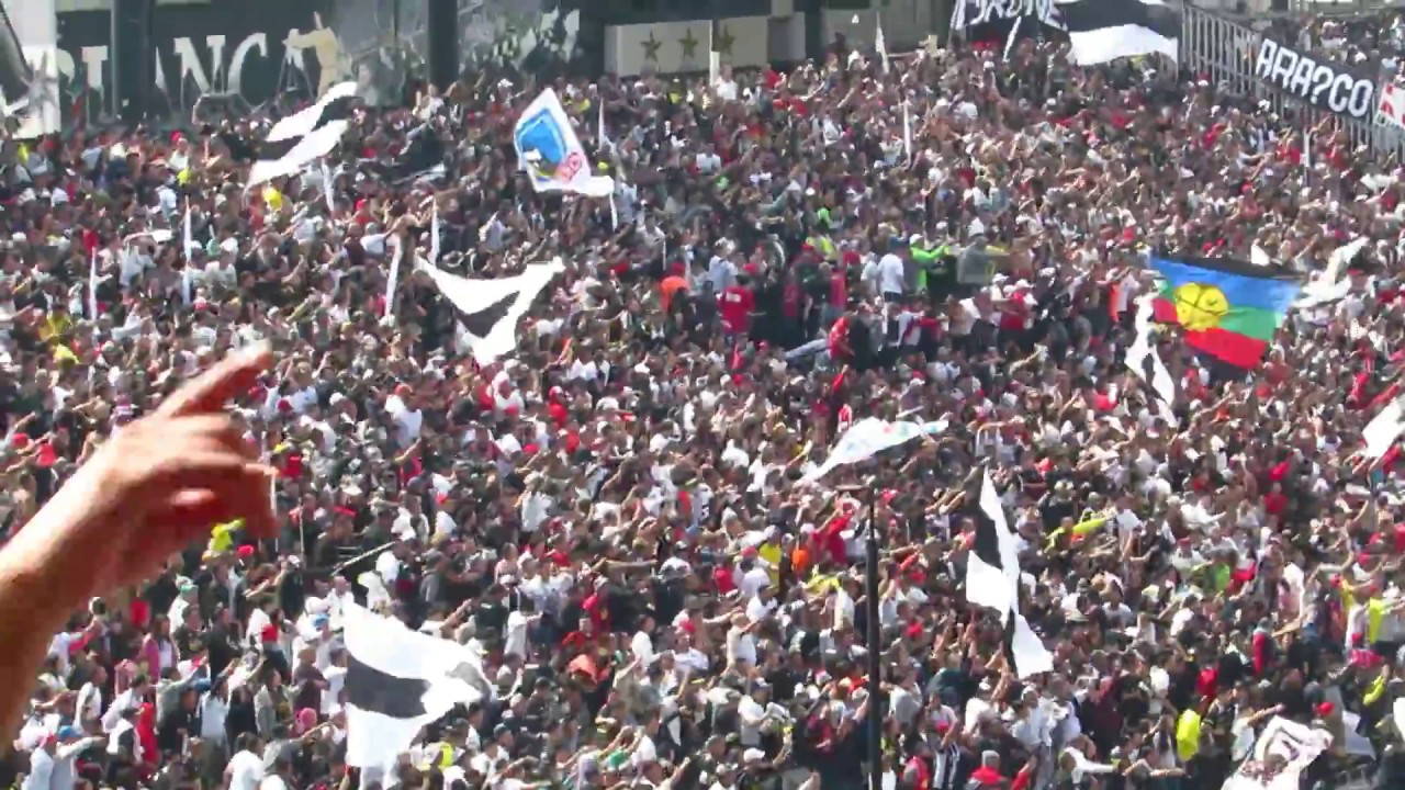 Garra Blanca - Colo-Colo 4 vs U. de Chile 1   [2017]