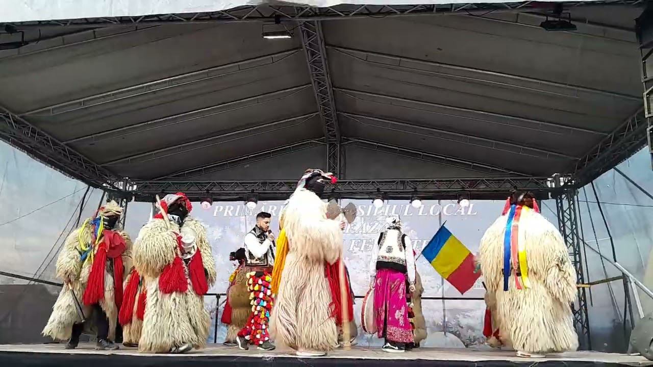 Urșii de la Rotunda obiceiuri de anul nou!