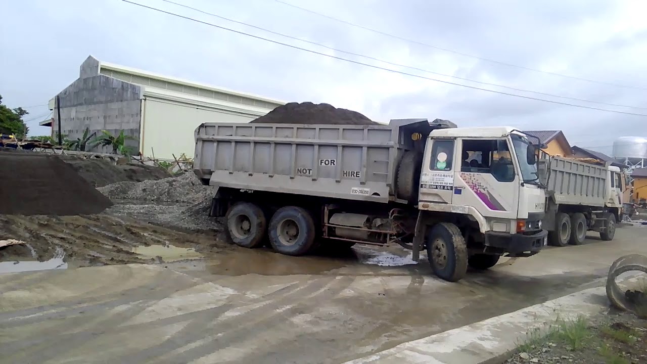 Hyundai Dump Truck