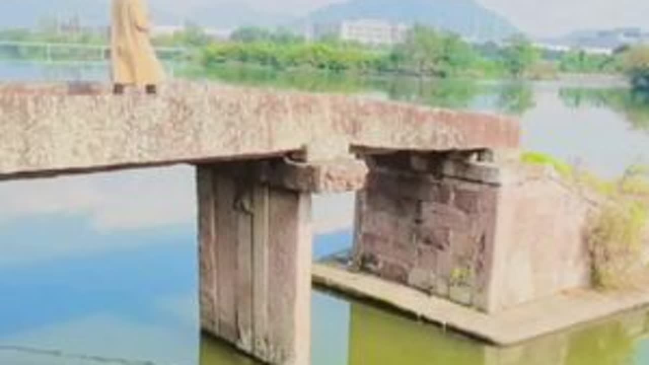 宁波居然有四座断桥，背后都有故事 杭州市西湖断桥不是真的断桥，宁波市内的断桥才是真的断桥，居然不止一座，而是共有四座断桥，每座断桥背后都有故事，断桥文化，堪称一绝。#古桥 #断桥 #宁波 #东钱...