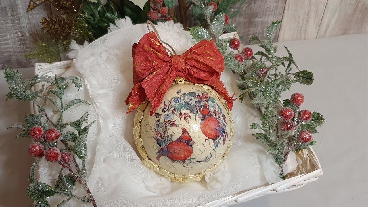 Christmas Decoupage🎄Red Cardinal Birds Decorated Bauble🎇 #christmas #decoupage #mixedmedia #homemade