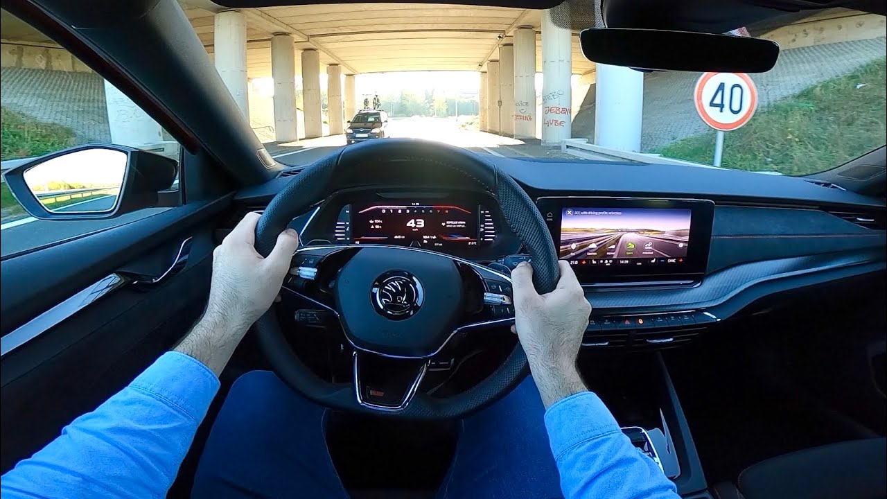 Новая SKODA OCTAVIA RS (2021) - Тест-драйв и ПОЛНЫЙ ОБЗОР (бензин 2.0 TSI 245 л.с.)