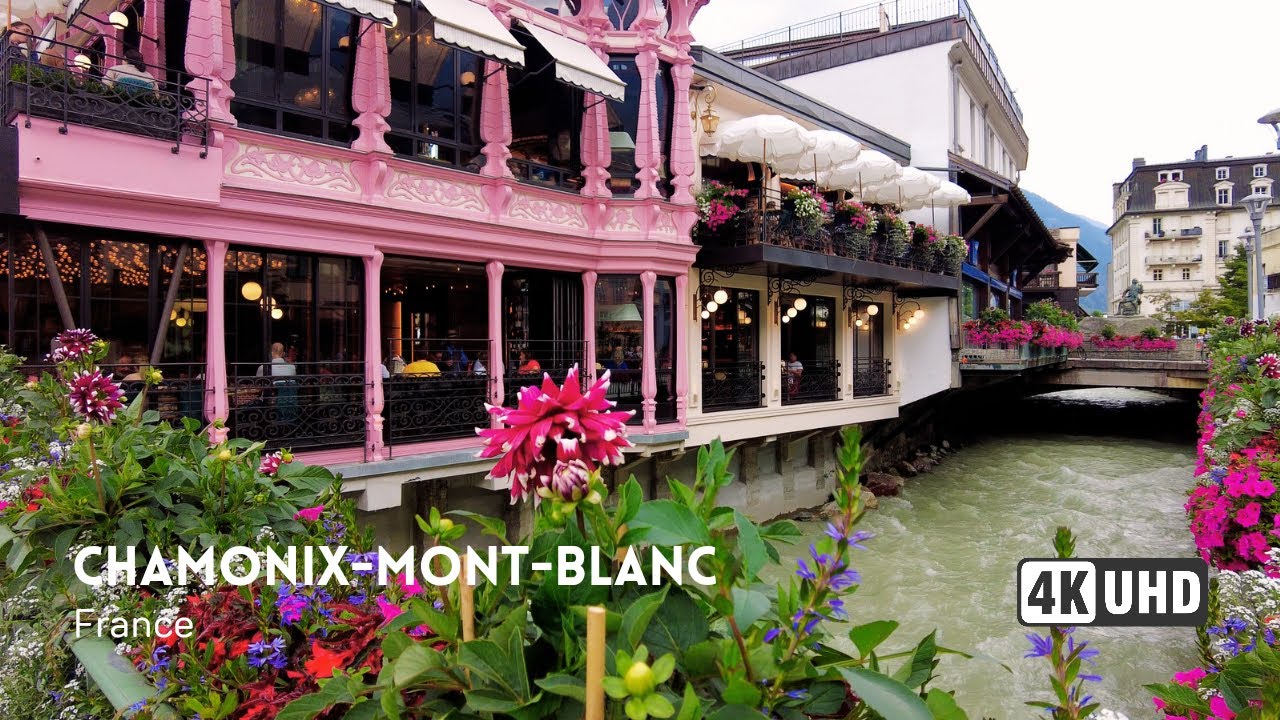 🇫🇷 CHAMONIX - Cloudy Day in the Mountains - 4K Walking Tour