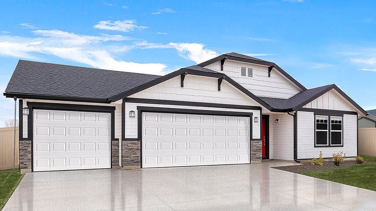 The Crestwood by Hubble Homes