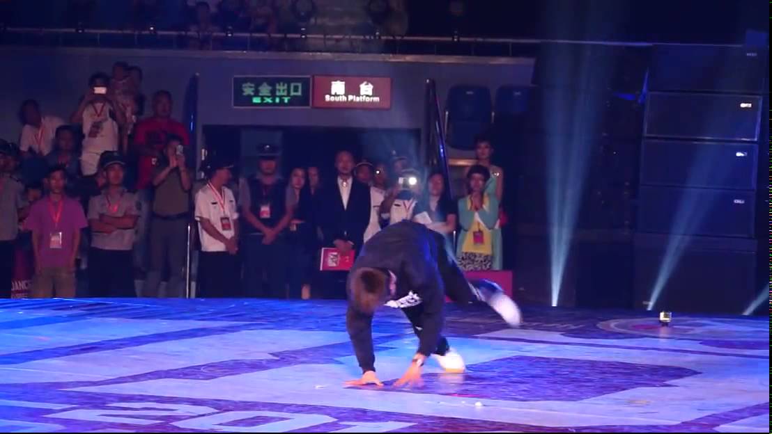 BBOY GREKU (POLAND) VS BBOY C-LIL (LAOS) @ WDG 2014 FINAL BATTLE