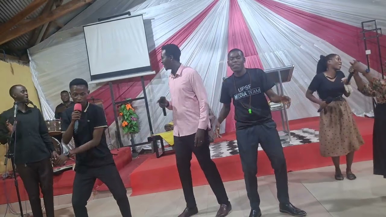 El Gibbor Praise Team - Ni wa uwezo, ushindi ( Rehearsal )