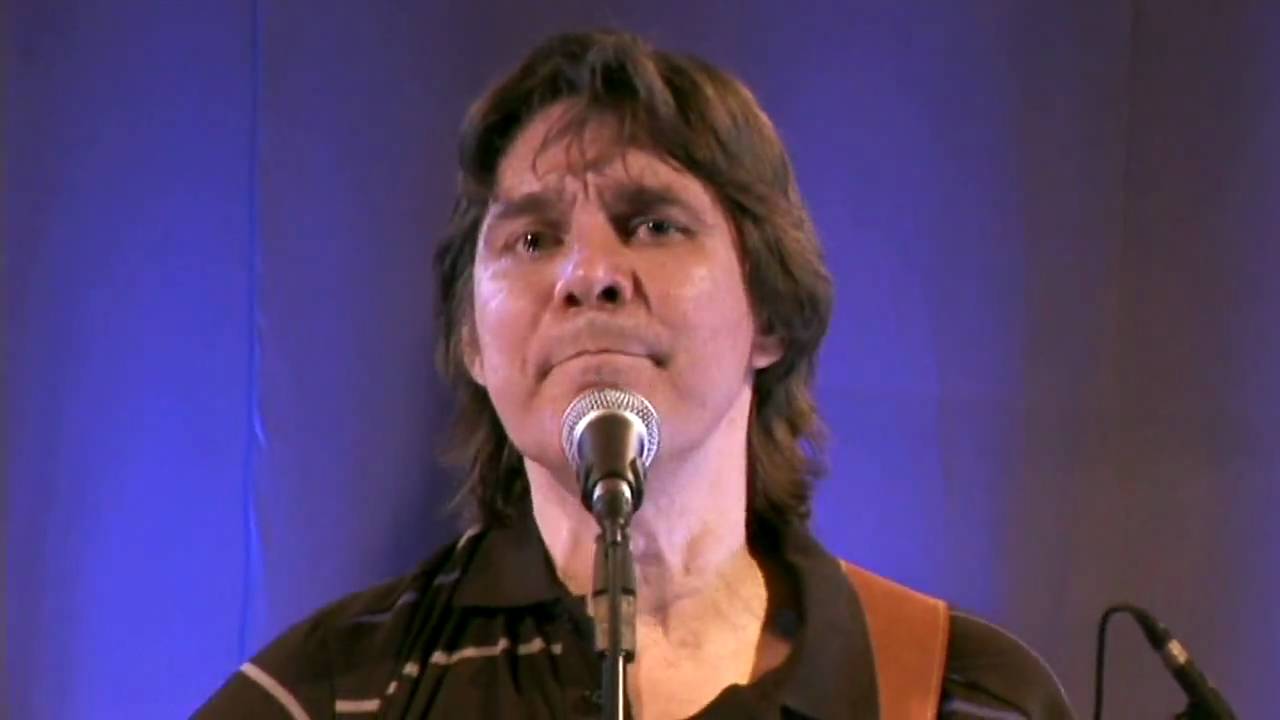 NUVEM CIGANA - LÔ BORGES