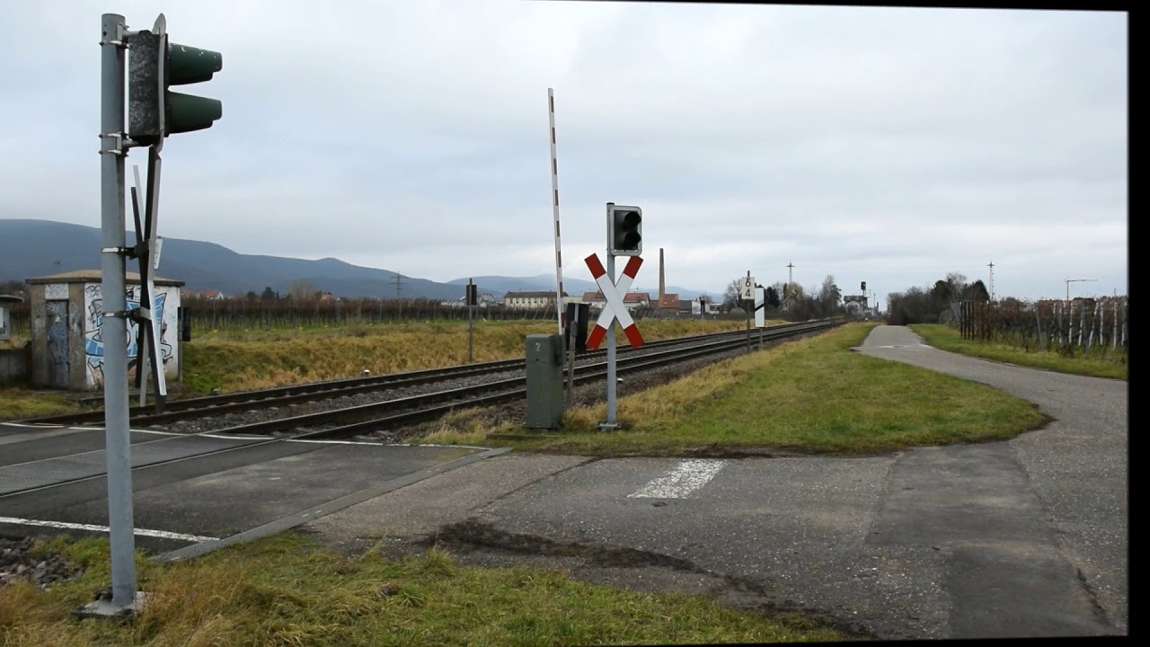 Bahnübergang Maikammer 