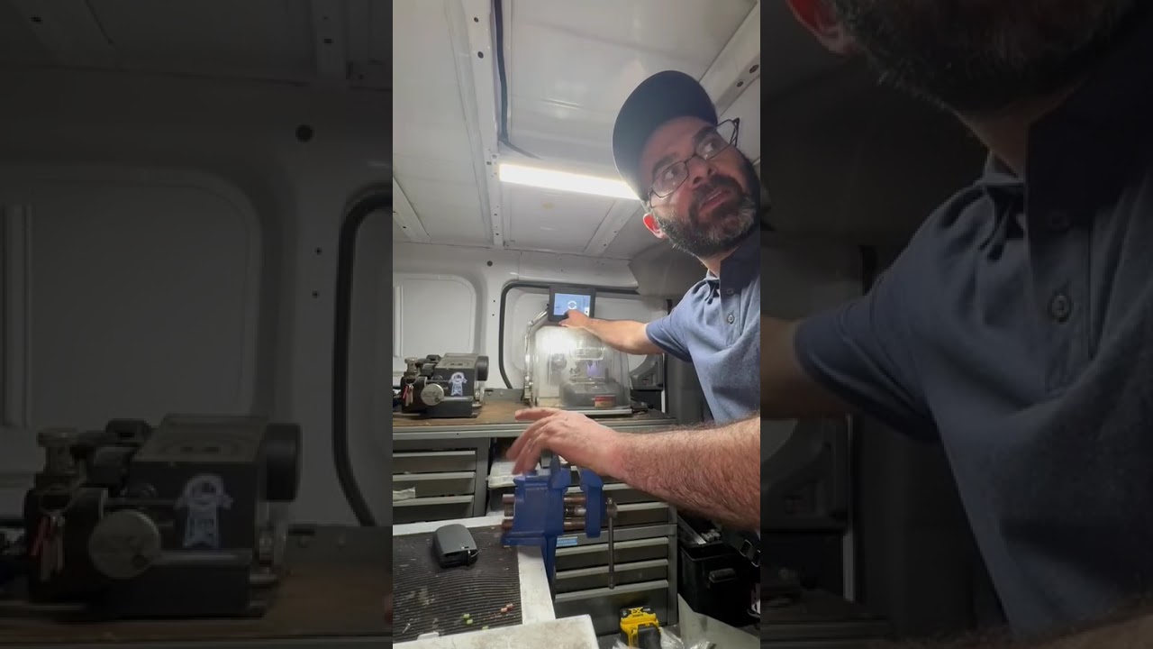 If you are looking for a locksmith in phoenix go with someone trustworthy #locksmith #phoenix 