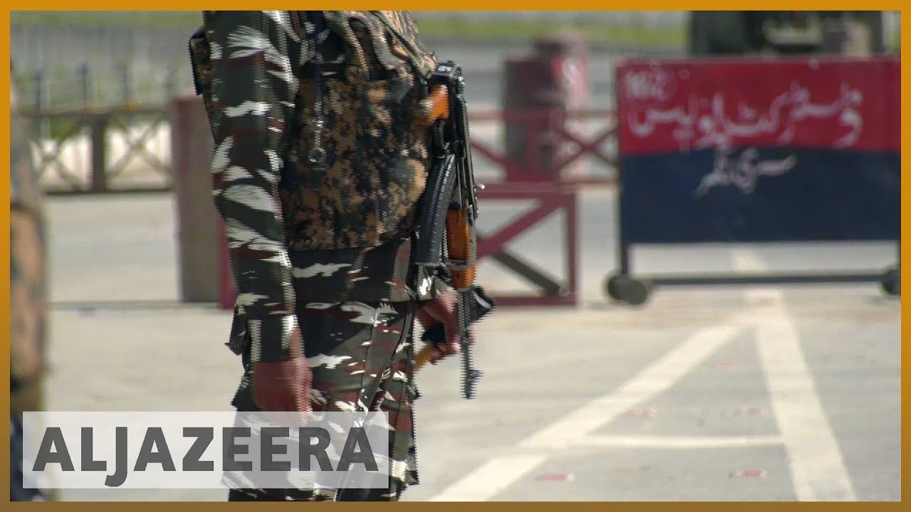 🇮🇳 India enforces ban on civilian vehicles on key Kashmir highway | Al Jazeera English