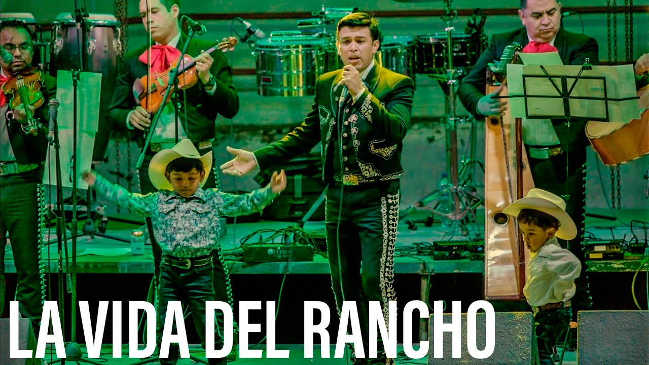 La Vida Del Rancho - En Vivo Marco Antonio González | Mateo Y Santi Bailando.