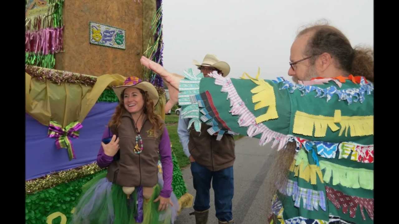 2013 KREWE CHIC A-LA-PIE PARADE KAPLAN, LA