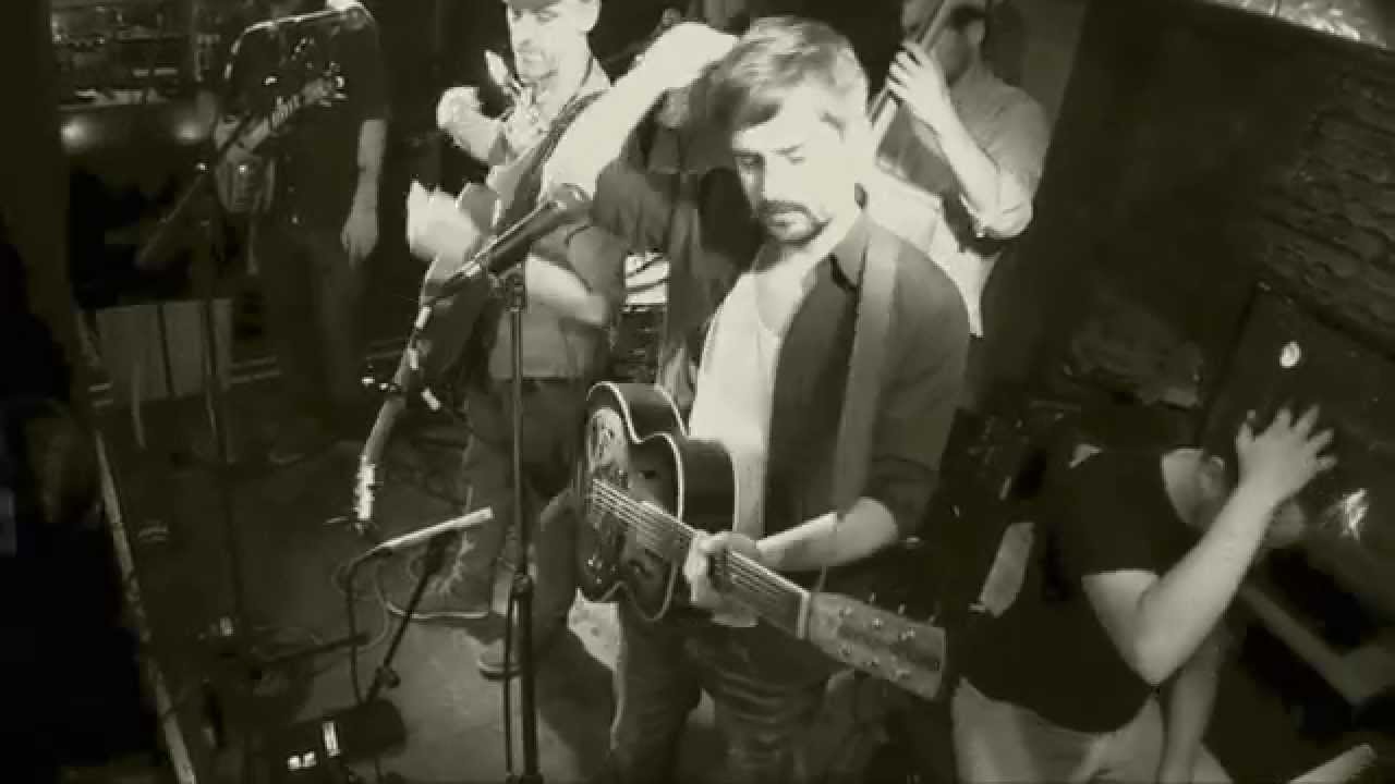 JJ & The Acoustic Machine - An Astronaut's Lullaby (live @ Lagerfeuer Deluxe)