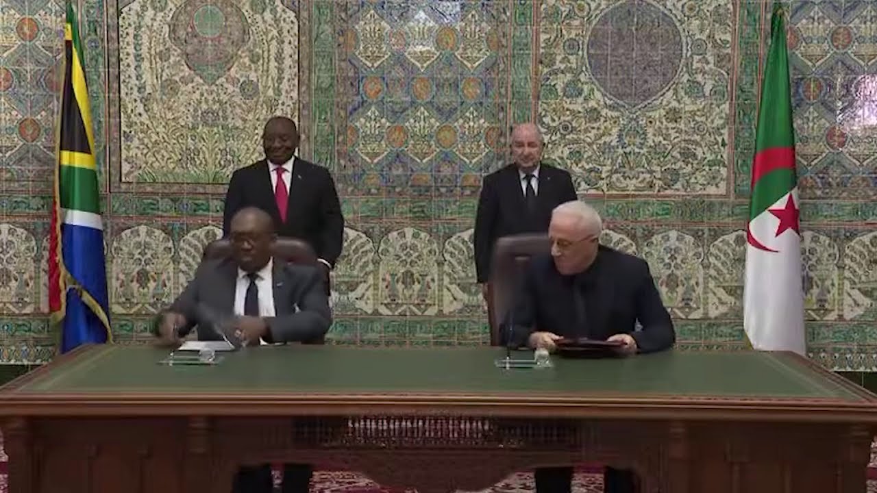 رئيس الجمهورية يترأس رفقة نظيره لجمهورية جنوب افريقيا مراسم التوقيع على مذكرات تفاهم بين البلدين