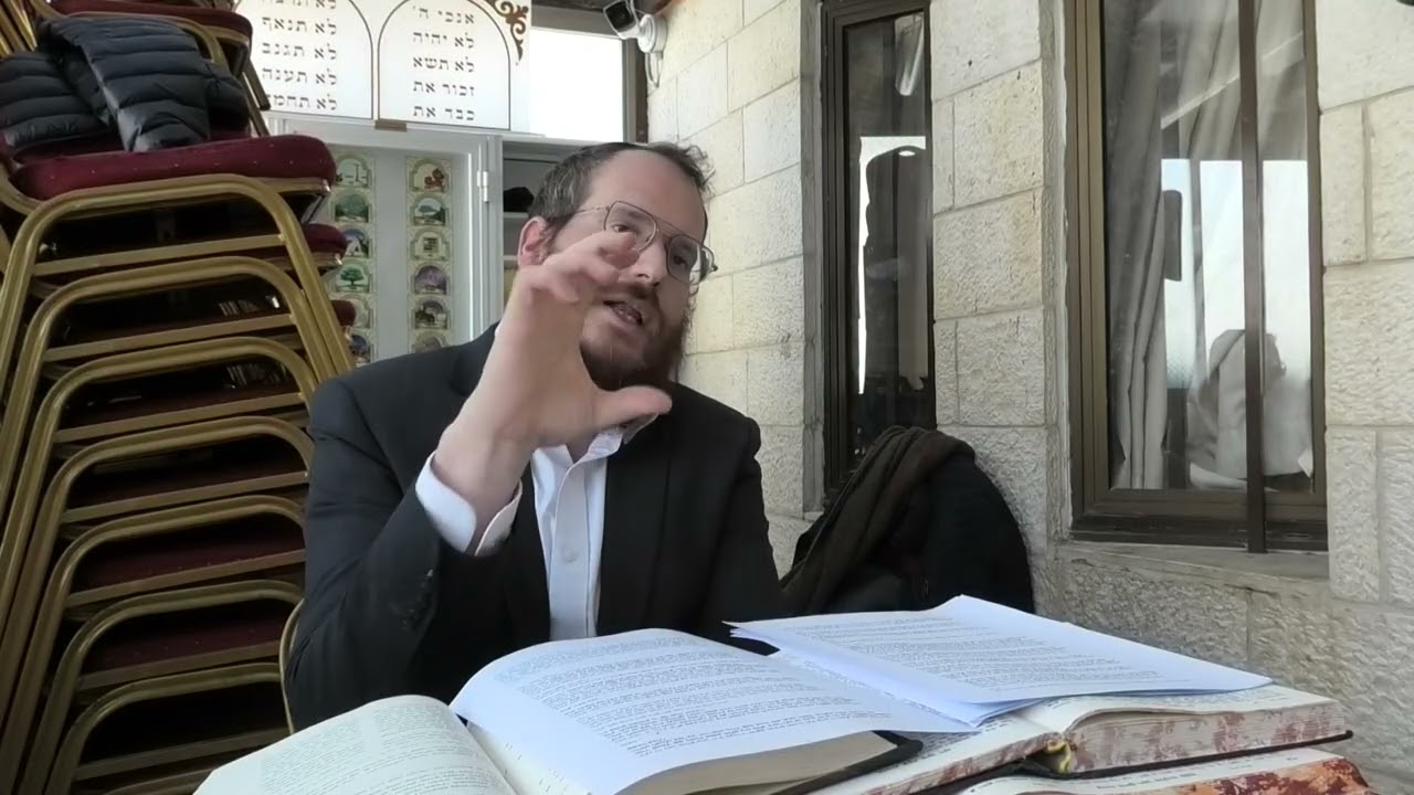 בחורים ומתארחים לעניין הדלקת נרות שבת (שבת - שיעור י') - הרה