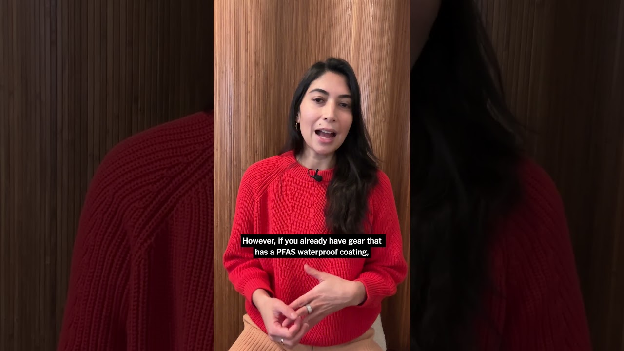 Не выбрасывайте дождевую одежду, обработанную ПФАС.