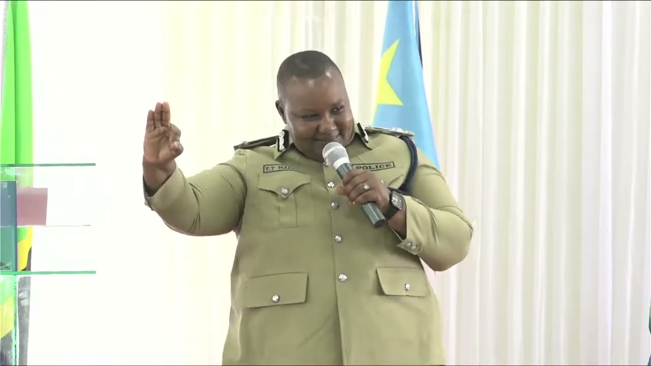 KAMANDA WA POLISI MKOA WA DODOMA AKIONGEA NA WACHUNGAJI WA FPCT