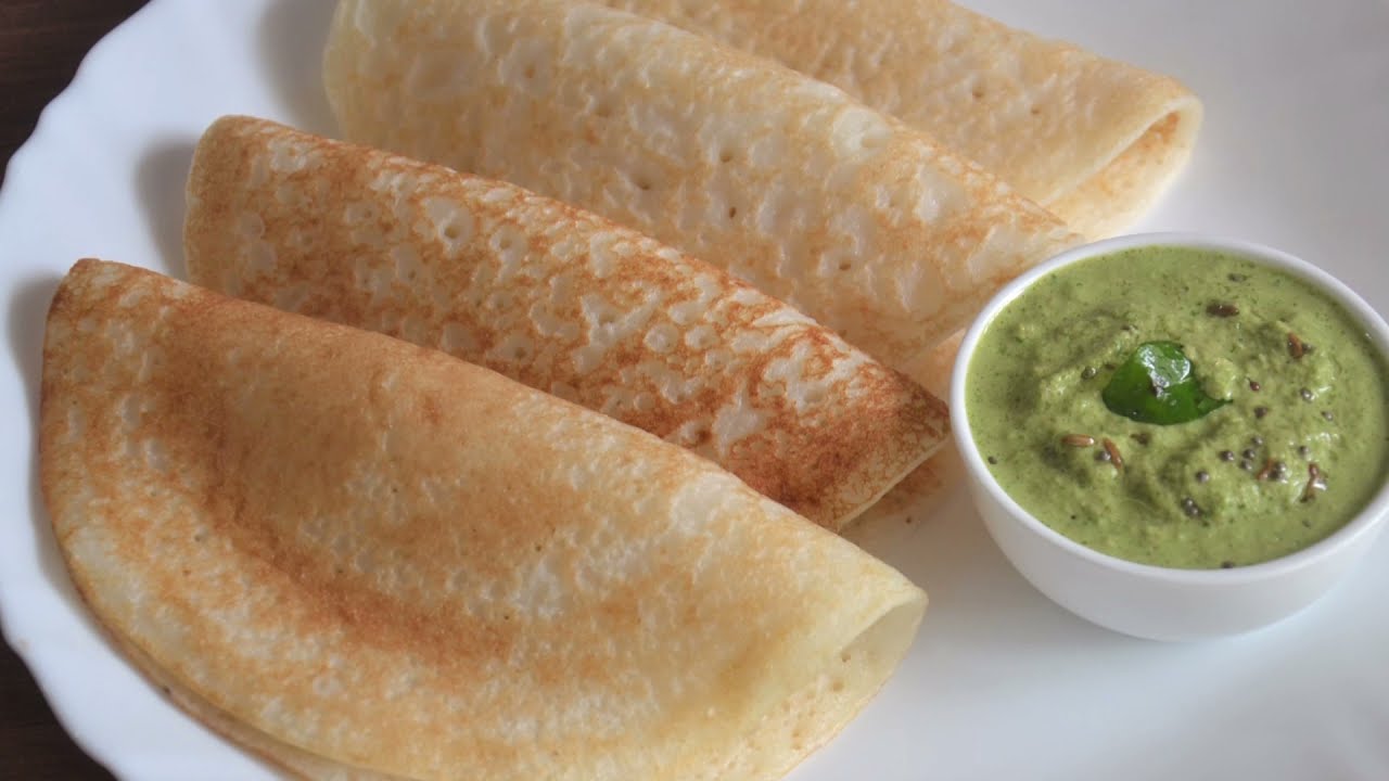 अवघ्या १० मिनिटात तयार करा मऊ आणि लुसलुशीत जाळीदार पोह्याचा डोसा | Poha dosa