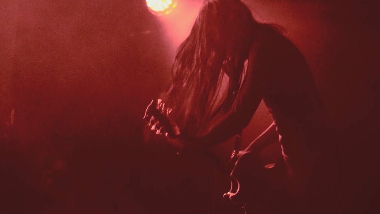 Bizarra Locomotiva - Foges-me Em Chamas (Live)