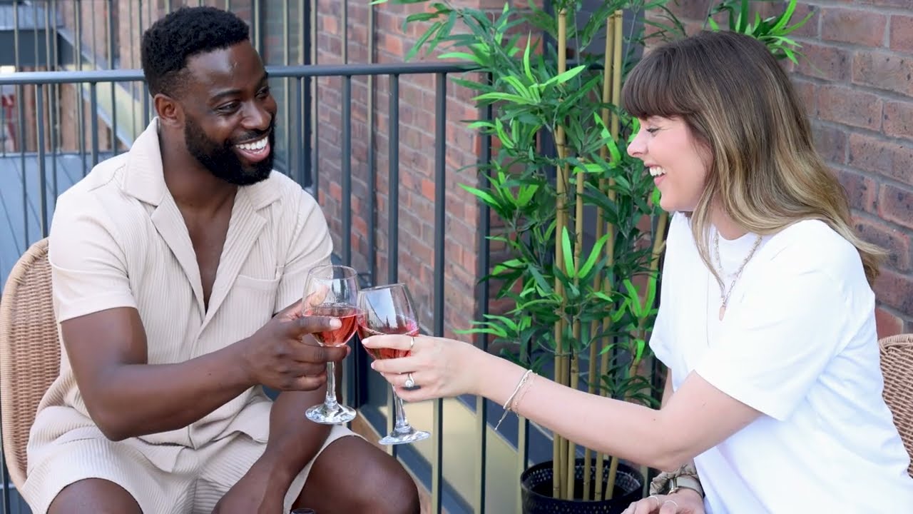 Poplar Riverside - Stunning new build homes moments form the city