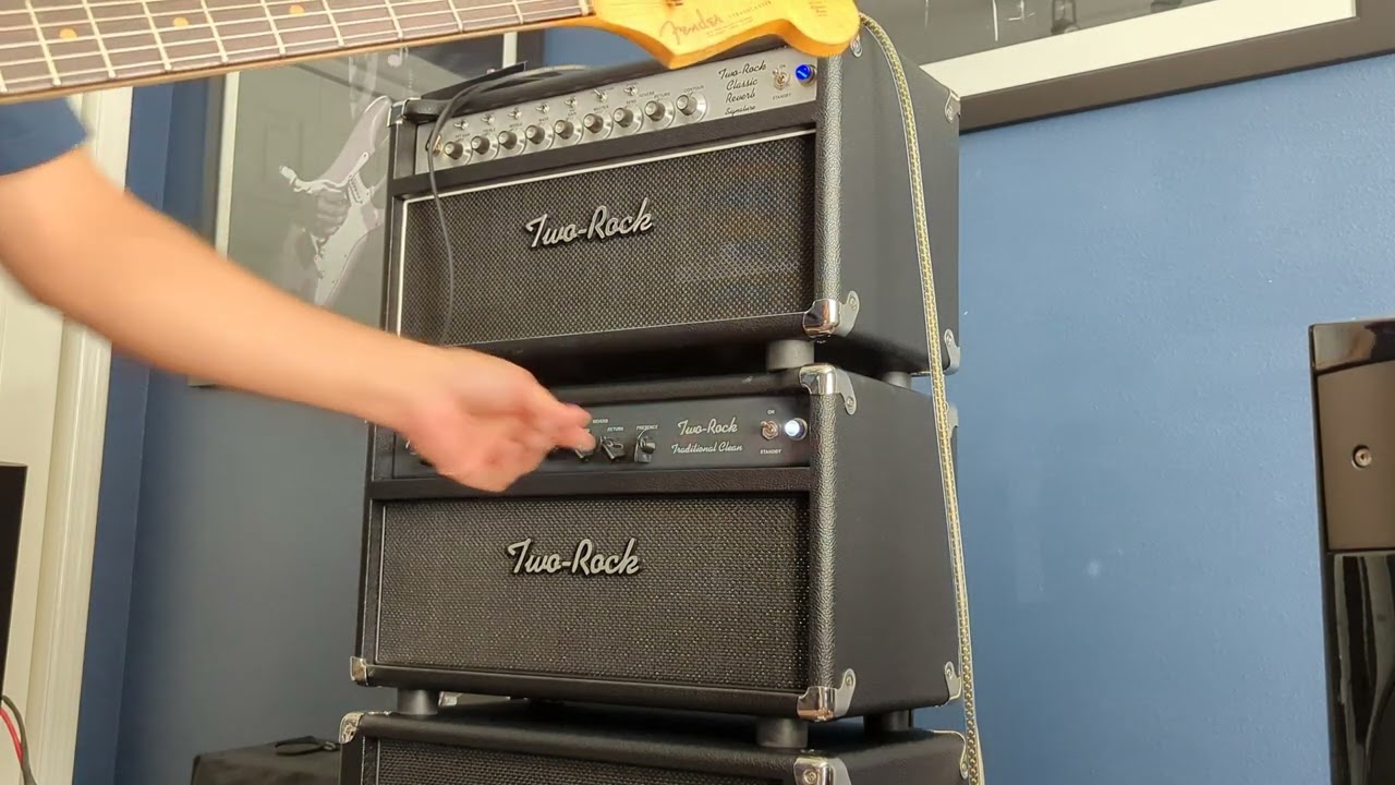 Two Rock Traditional Clean vs. Classic Reverb Signature - Strat