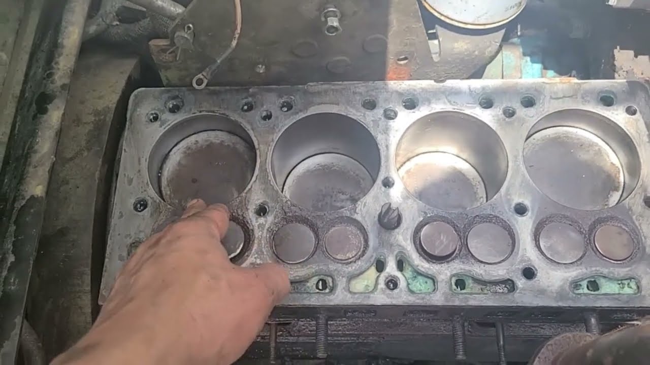 L-Head Y-112 Clark Forklift engine timing & Valve job due to head gasket leak