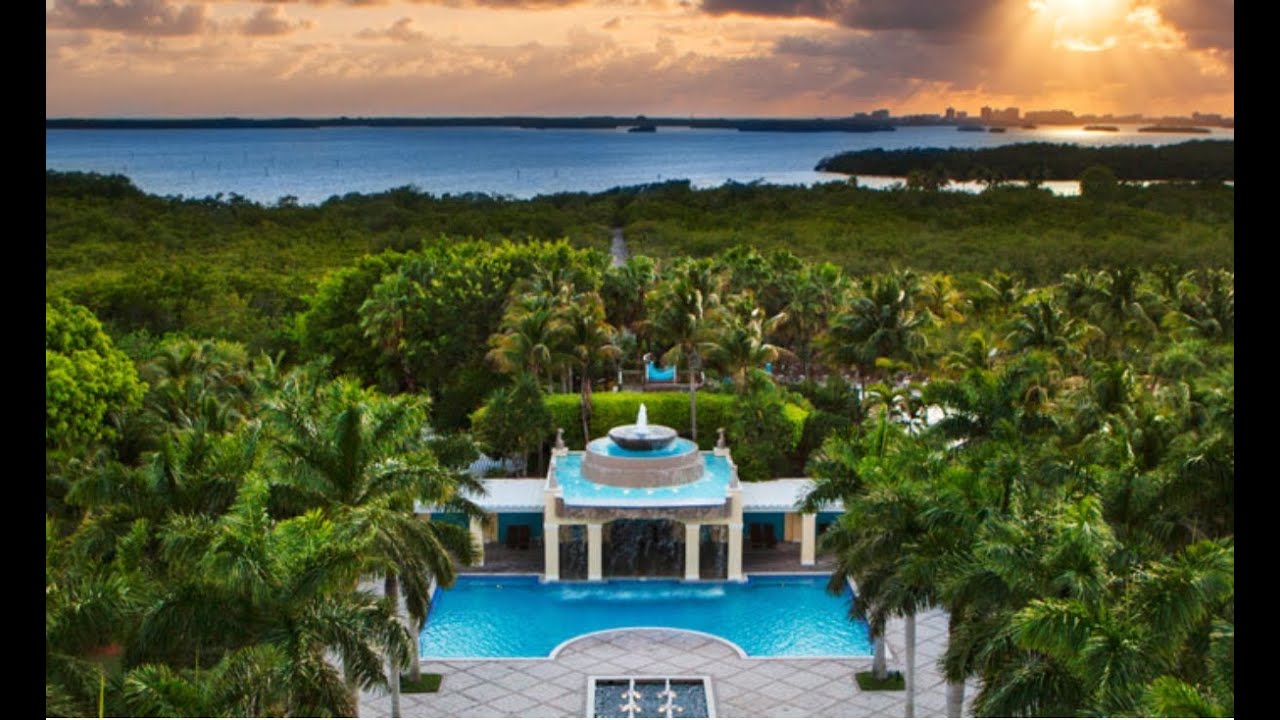Exploring the Hyatt Regency Coconut Point Resort & Spa | MicBergsma