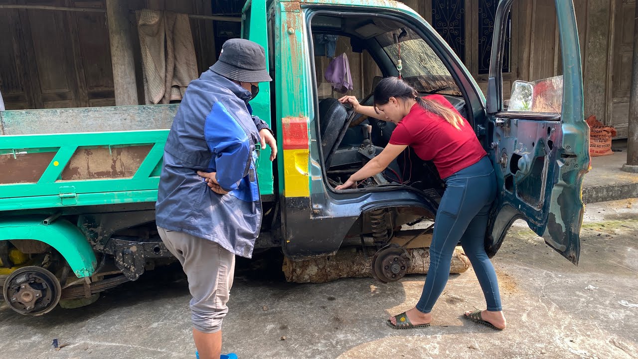 Restoring a VINAXUKI vehicle that had lost all its wheels.