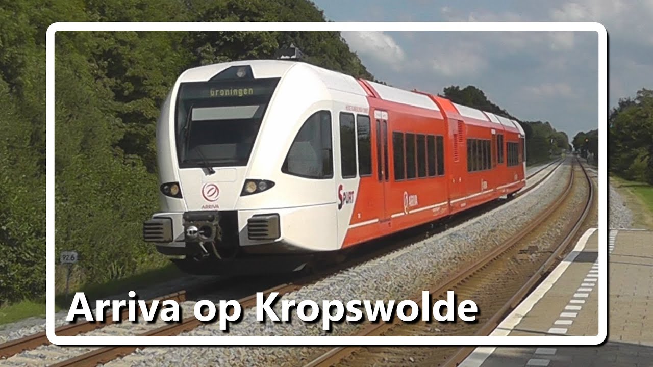 Arriva GTW komt aan op station Kropswolde!